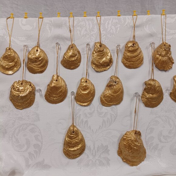 Glorious Gold #4 12 Days of Christmas Oyster Shell Ornaments + 2 Bonus Ornaments - Picture 9 of 12